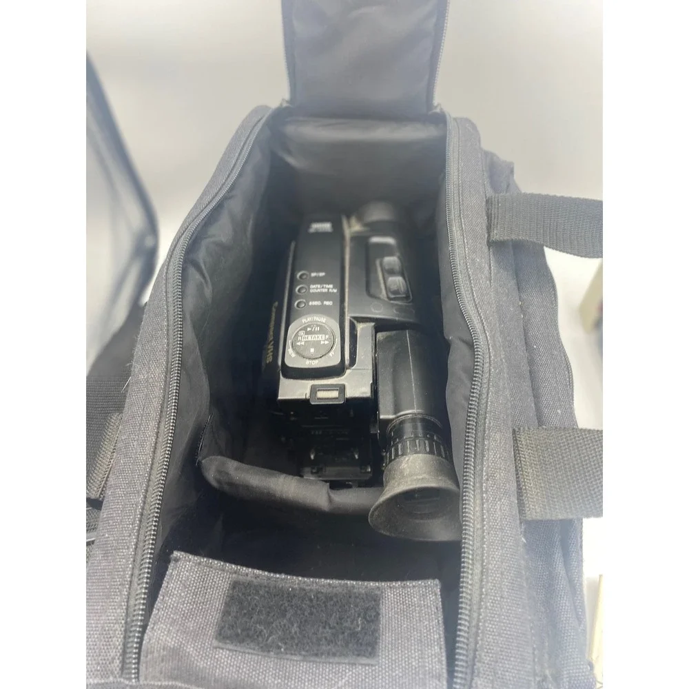 JVC GR-AX230U VHS Camcorder 22x Optical Zoom Vintage 1998 Bundle Parts Only